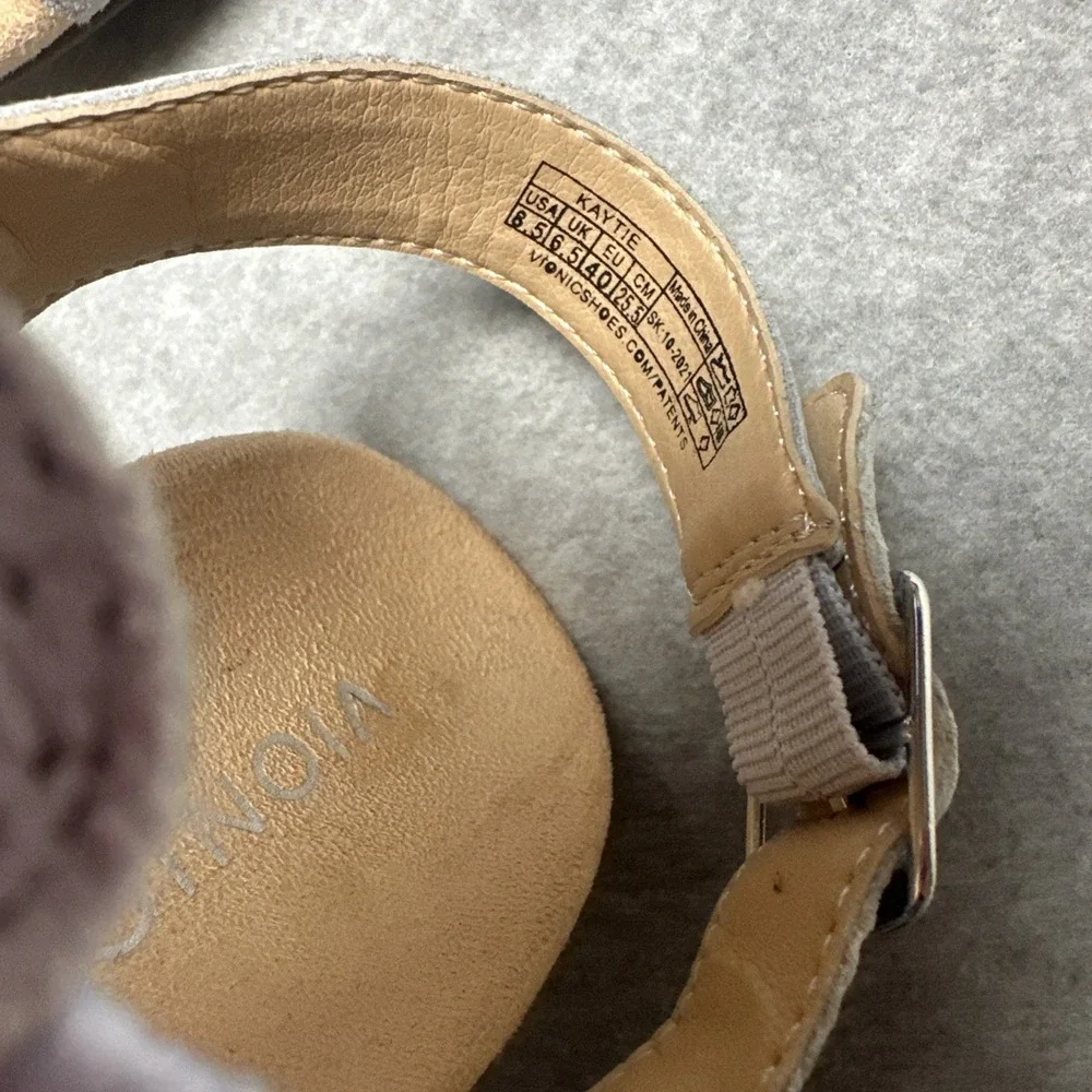 Vionic Kaytie‎ Wedge Suede Sandal Blue Haze Woman's Size 8.5